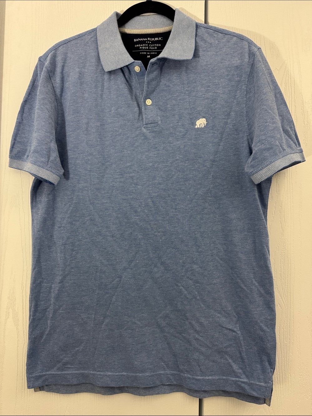 Banana Republic Light Blue Men's Polo with Subtle Logo